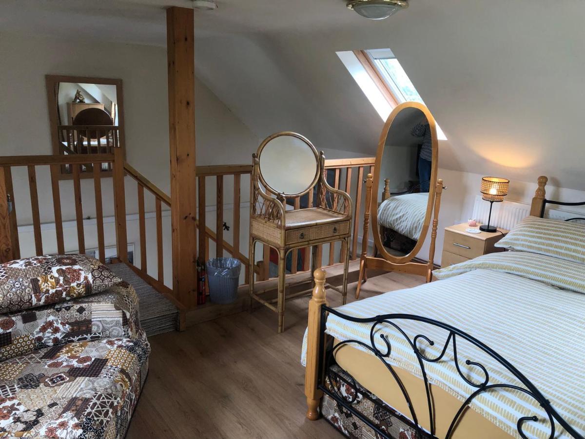 Lake View Romantic Retreat Aberystwyth Dış mekan fotoğraf